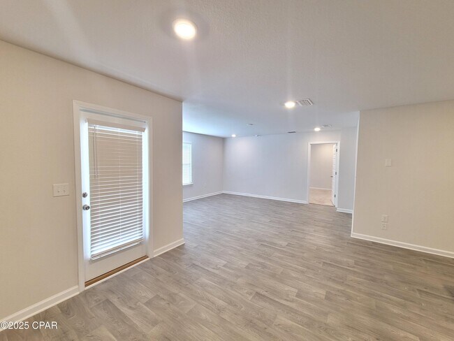 Building Photo - 4745 Firefly Ln