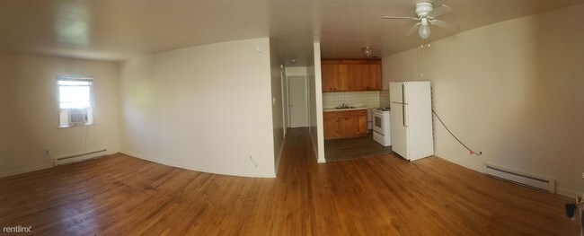 Building Photo - 3 br, 1 bath  - 214 Randolph St