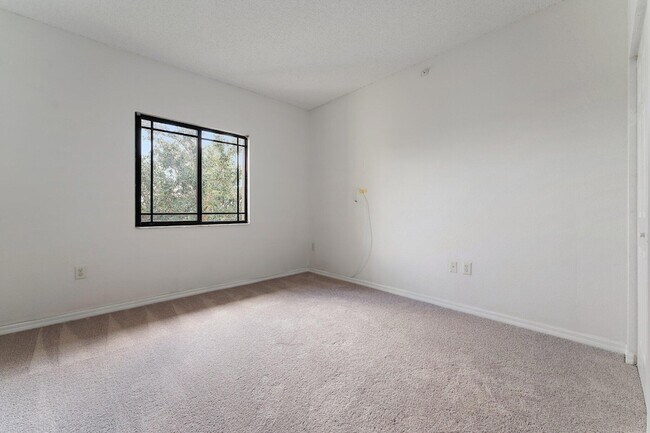 Building Photo - 2727 Anzio Ct