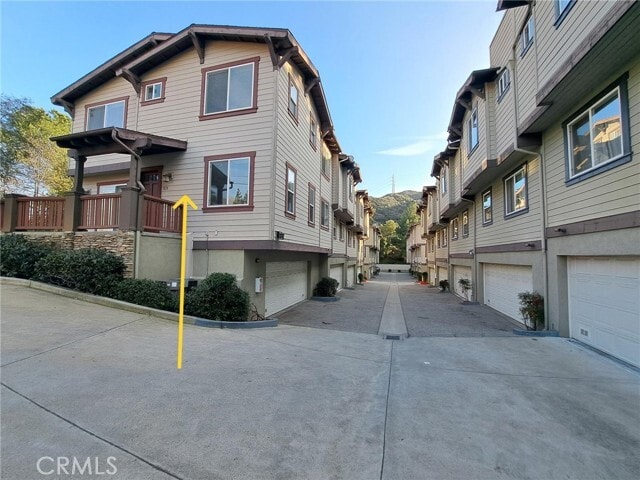 Building Photo - 6300 Honolulu Ave