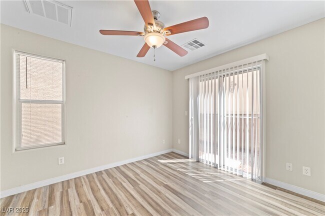 Building Photo - 1283 Little Boy Blue Ave
