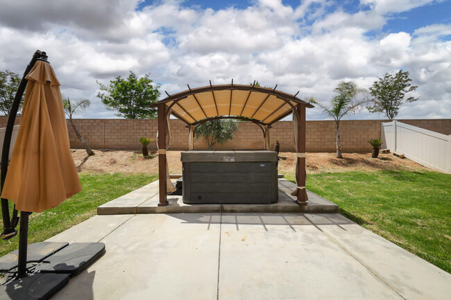 Building Photo - 5702 Segovia Way