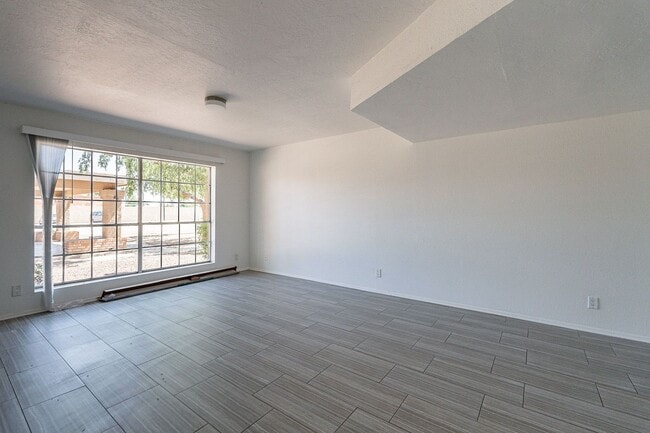 Building Photo - Brand new floor