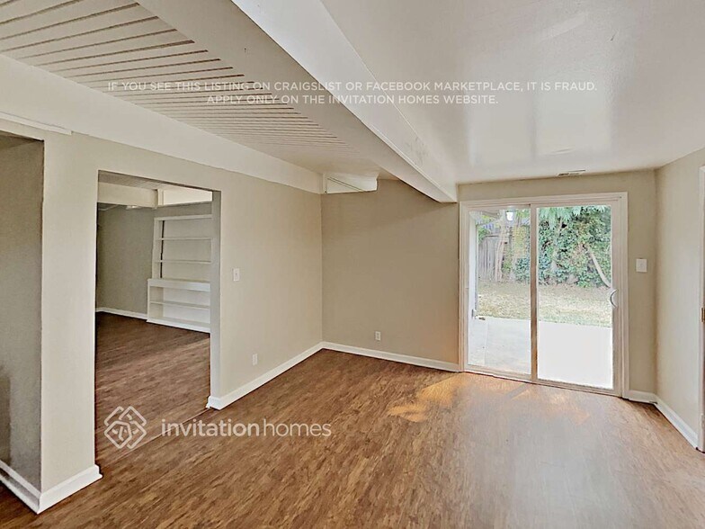 Building Photo - 2705 Los Amigos Dr