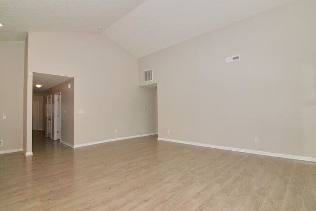 Building Photo - Cozy Updated Ranch