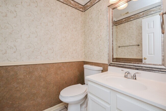 Building Photo - 10 Ridgecross Pl