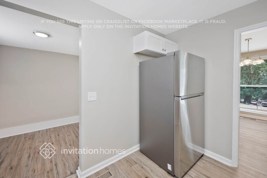 Building Photo - 907 Rexdale Dr