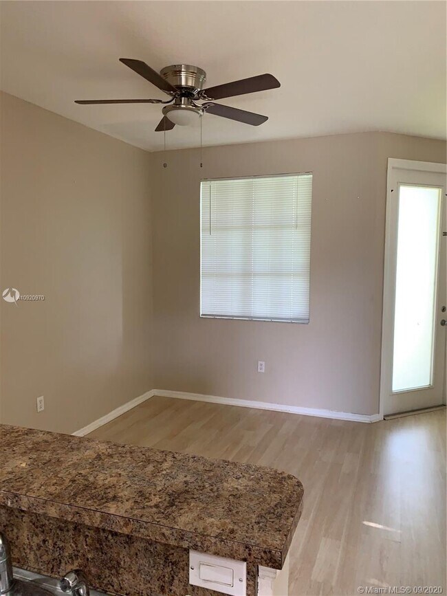 Building Photo - 6044 SW 19th Ct