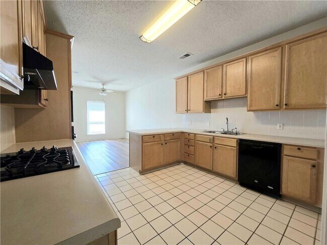 Building Photo - 1549 Hunters Point Dr