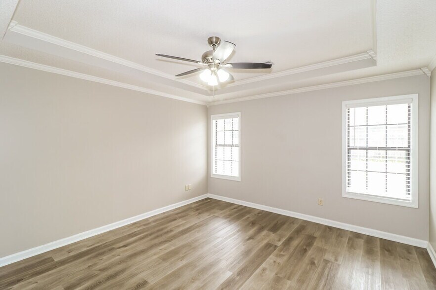 Building Photo - 8607 Sunnyvale St N