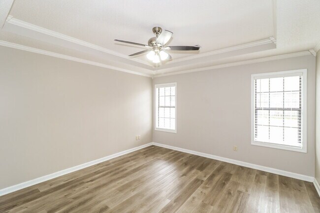 Building Photo - 8607 Sunnyvale St N