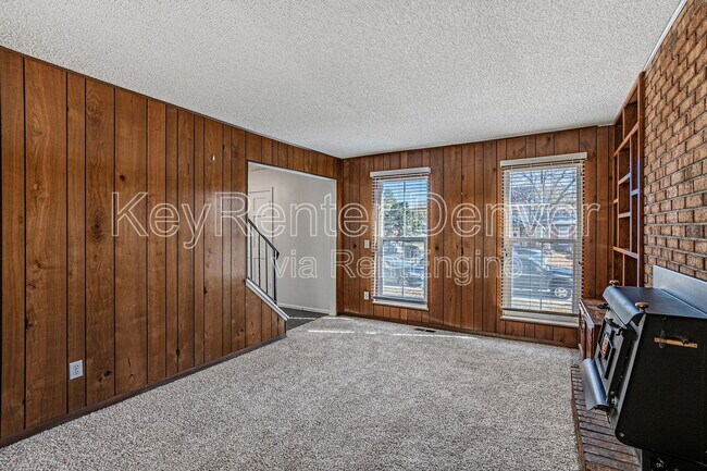 Building Photo - 2407 S Dawson Way