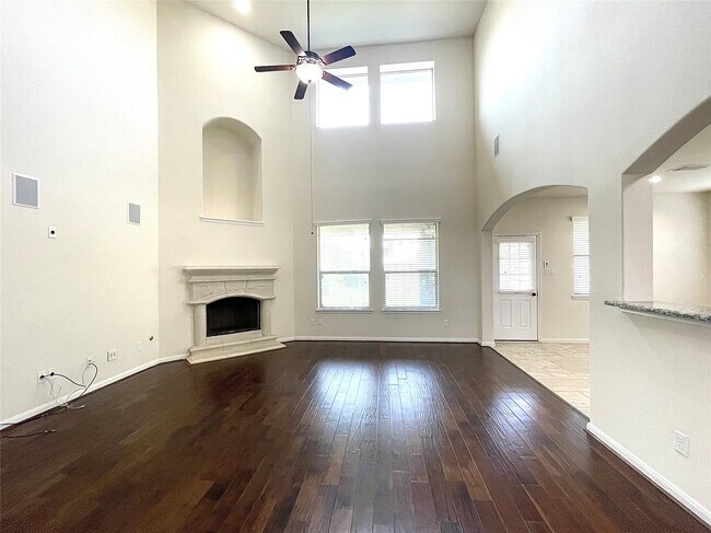 Building Photo - 5366 Blue Mountain Ln