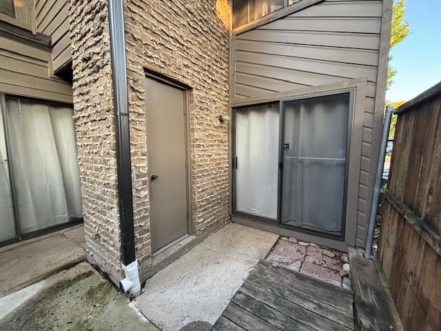 Building Photo - 333 Melrose Dr