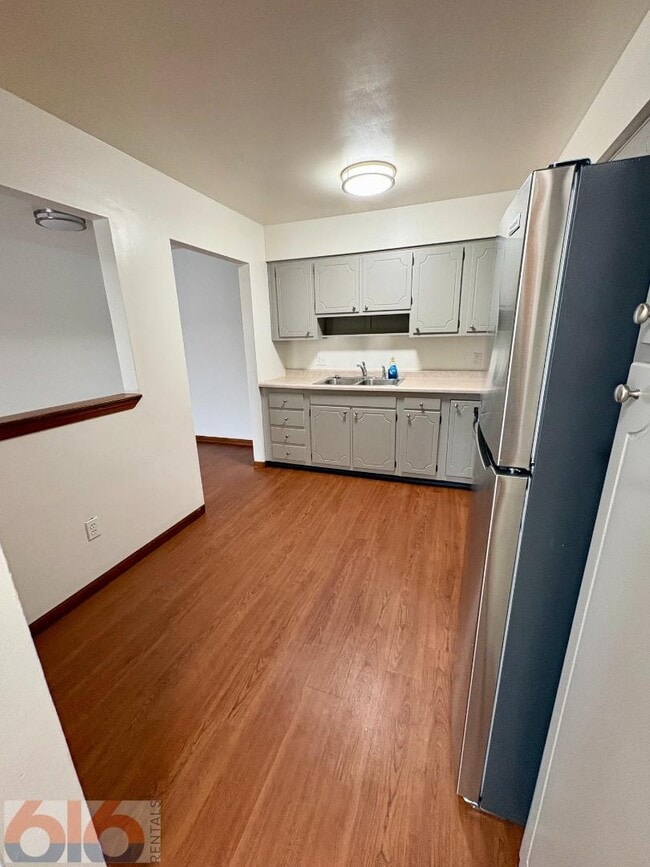 Building Photo - 630 56th St SE