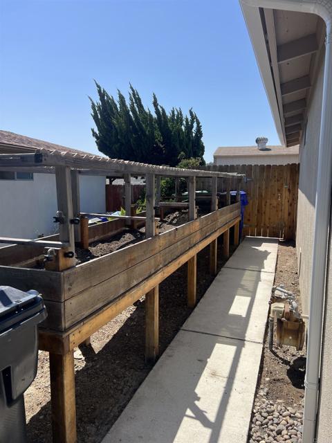 Building Photo - 3773 Gail Dr