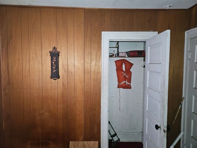 Building Photo - 2424 Broadway St