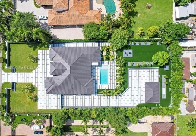 Building Photo - 250 NW 129th Ave