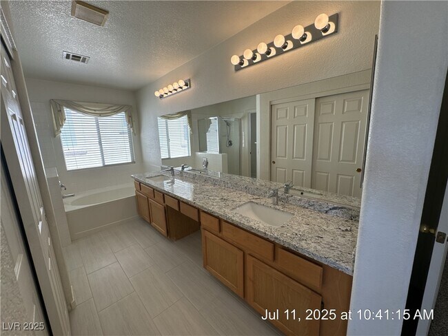 Building Photo - 10229 Abano Ct