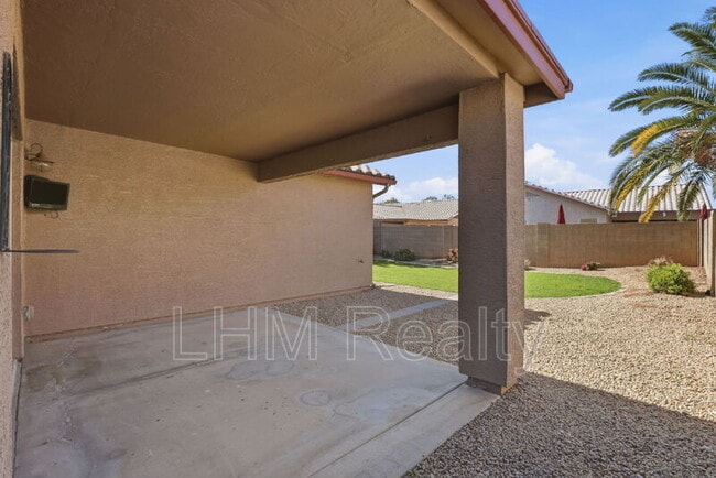 Building Photo - 1146 S Larkspur St