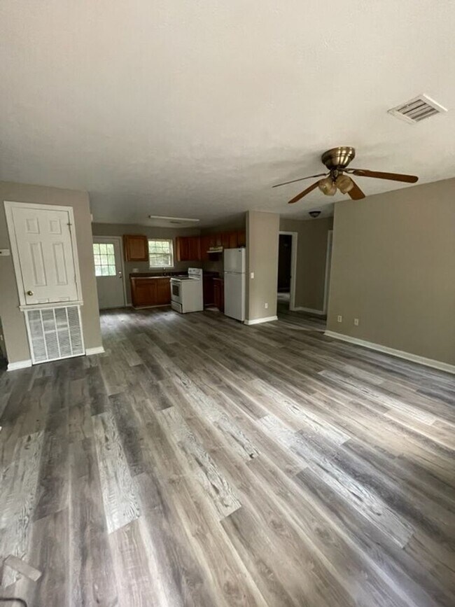 Building Photo - 118 Leeper Dr