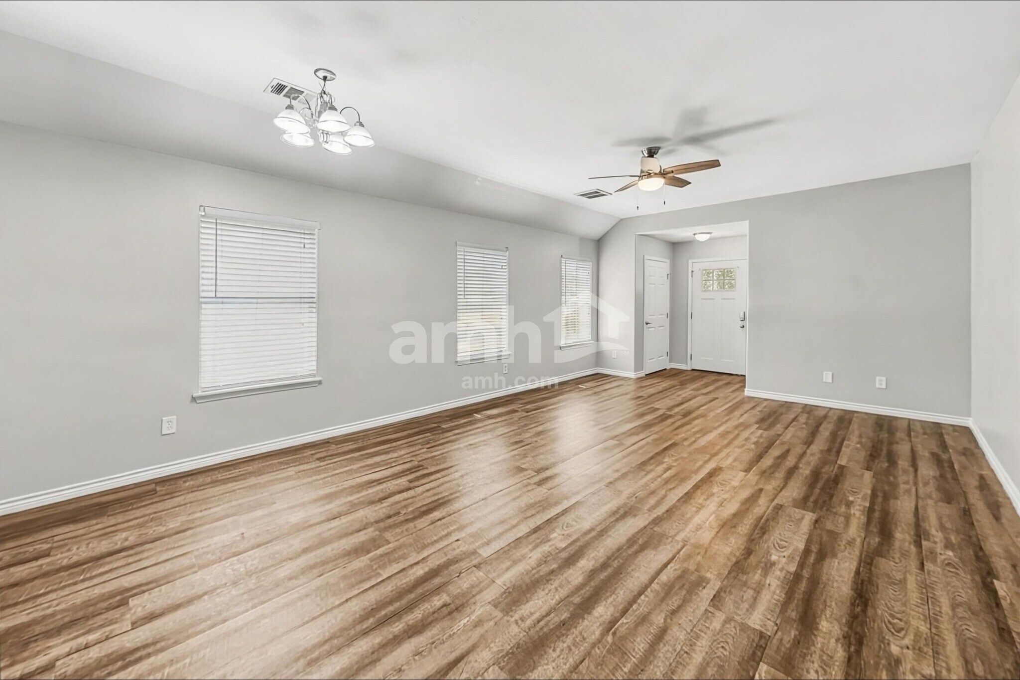 Building Photo - 13211 Ambrosa Dr