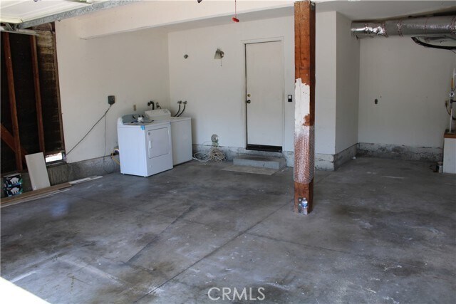 Building Photo - 24 Woodgrove
