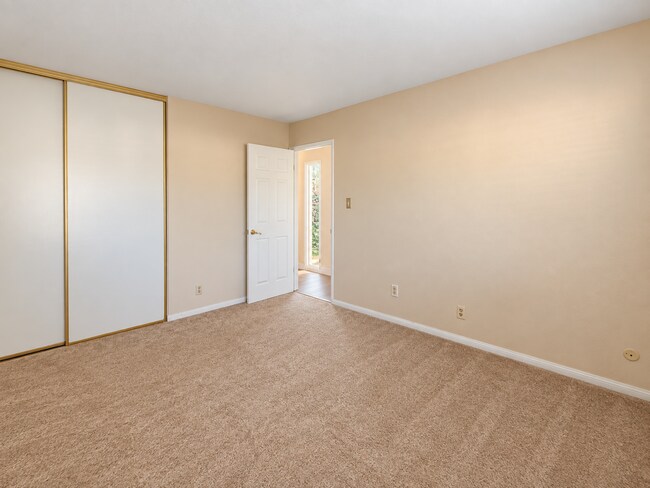 Building Photo - 4610 Chateau Park Ct