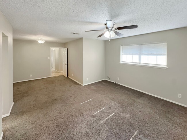 Building Photo - 1524 Timber Creek Dr