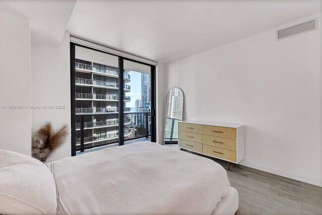 Building Photo - 55 SW 9th St