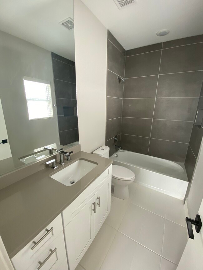 Bathroom - 266 Estates Cir