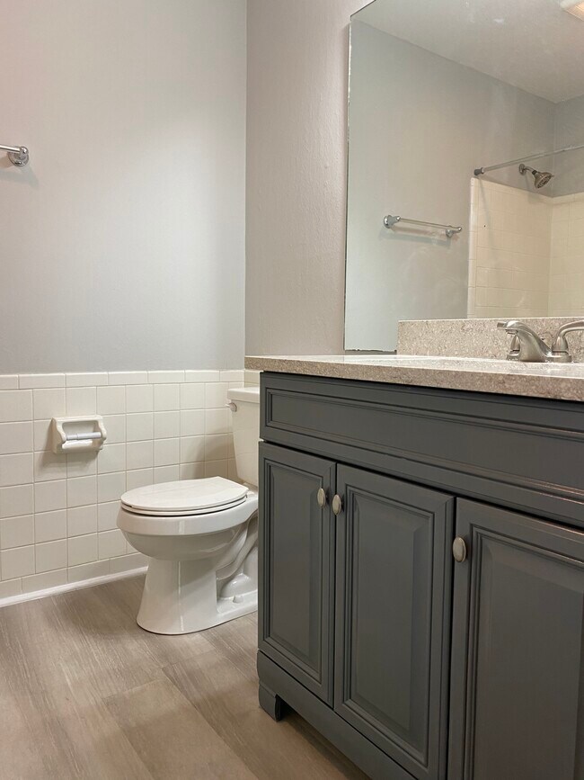 Building Photo - 114 Greenbriar Trail