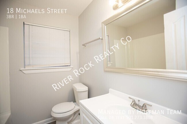 Building Photo - 18 Michaels St