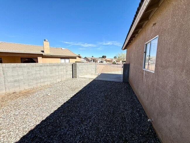 Building Photo - Great 3 bedroom, 2 bathroom home located in a cul-de-sac