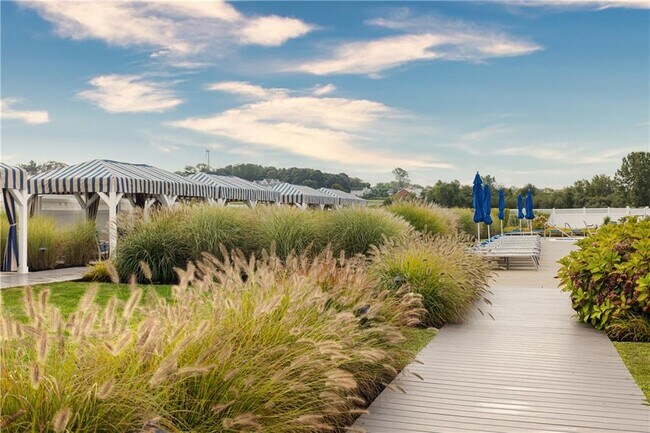 Building Photo - 44 Wimbledon Cir