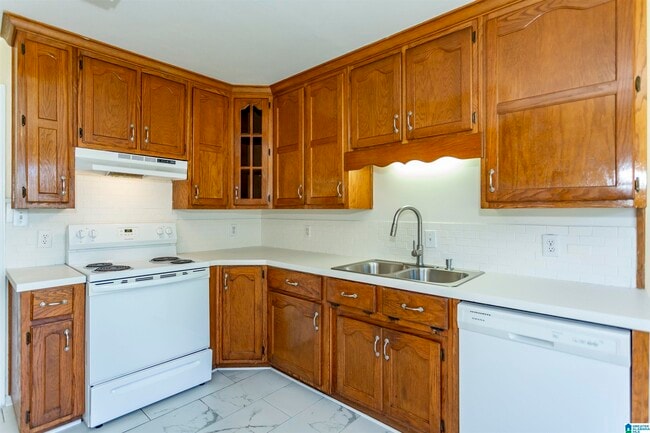 Building Photo - 713 Jason Cir