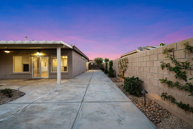 Building Photo - 1197 Oro Ridge