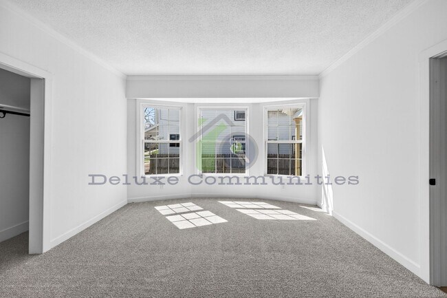 Building Photo - 851 Worden St SE