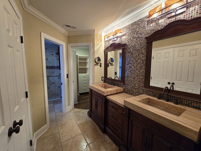 Building Photo - 10008 Ligon Mill Rd