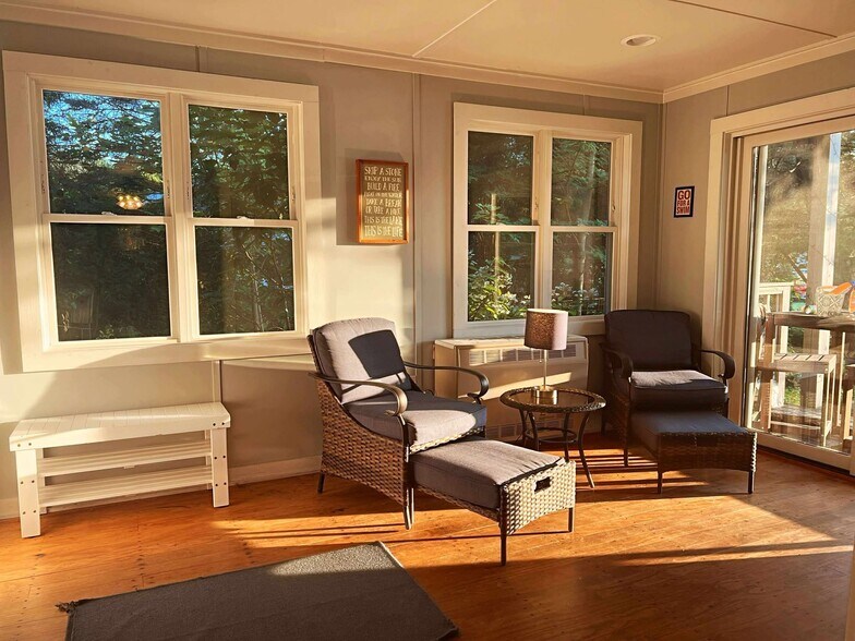 Sun Room 1 - N7278 Birch Tree Rd