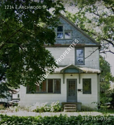 Building Photo - 1214 E Archwood Ave