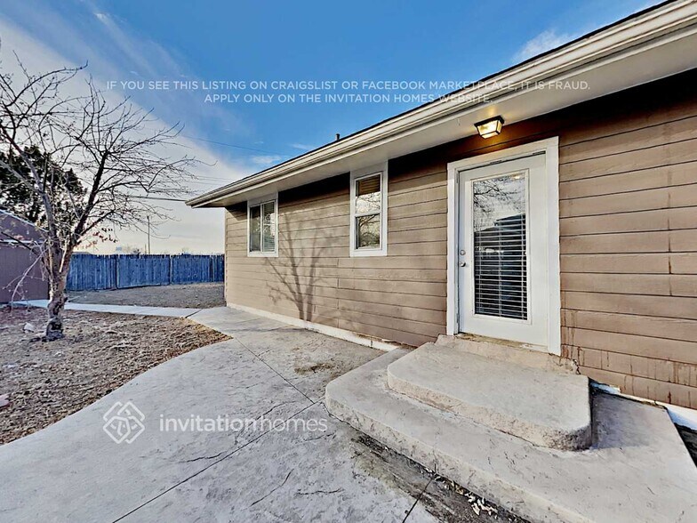 Building Photo - 190 Campo St