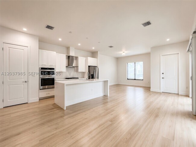 Building Photo - 8185 NW 42nd St