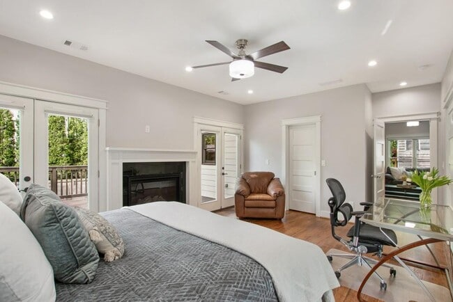 Building Photo - 782 Piedmont Way NE