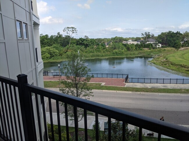Building Photo - Apartment Home #370 - Water View