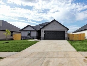 Building Photo - 1121 Monarch Rd