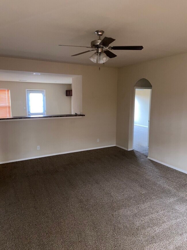 Building Photo - Call 405-456-0410 To Schedule Your Showing Now!