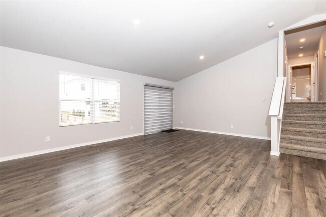 Building Photo - 1065 Waukee Ave