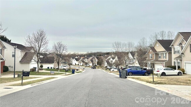 Building Photo - 6749 Sequoia Hills Dr