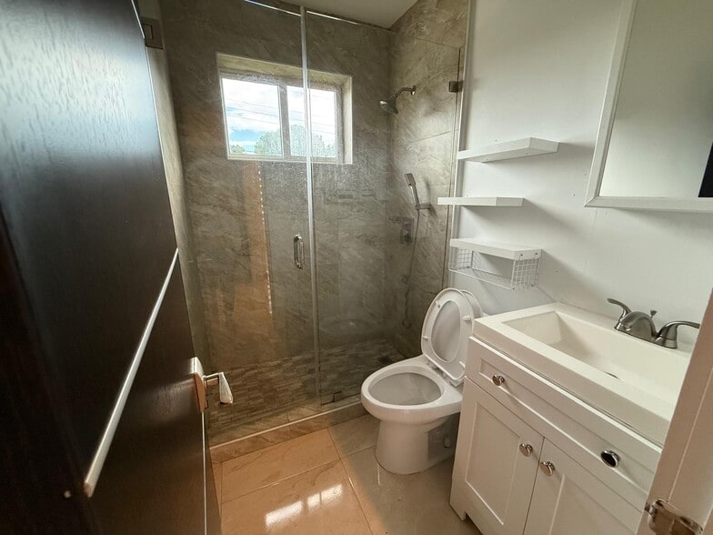 Building Photo - 120 W 63rd St